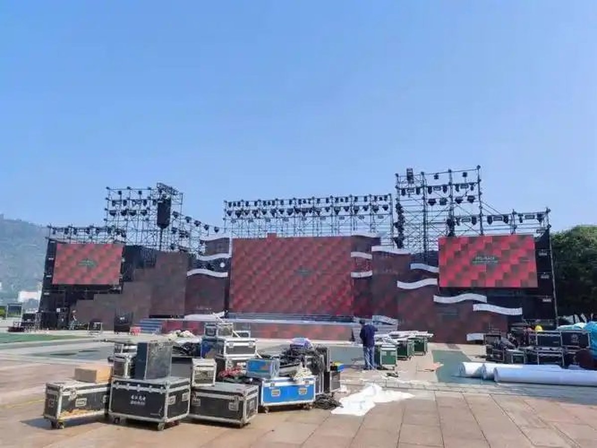 户外演出舞台