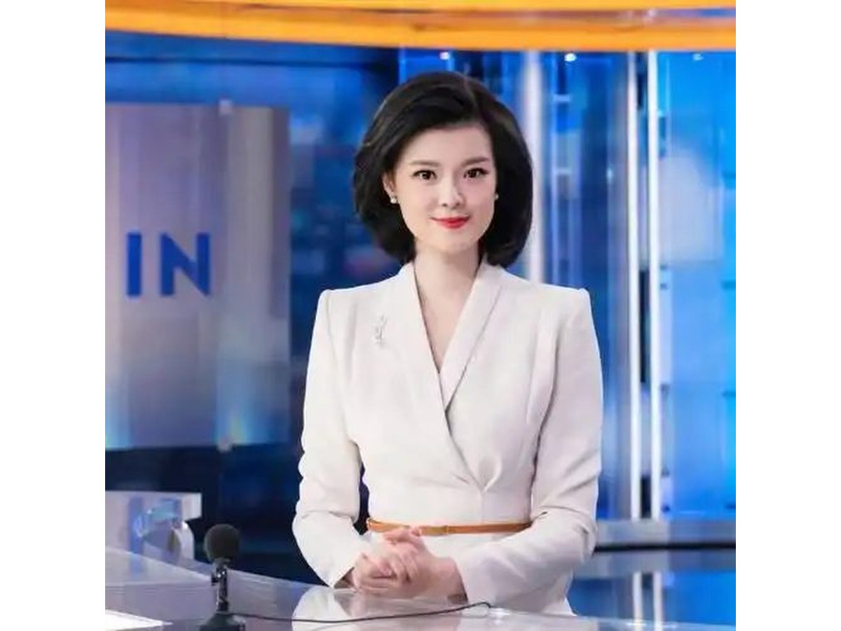 会议主持人介绍