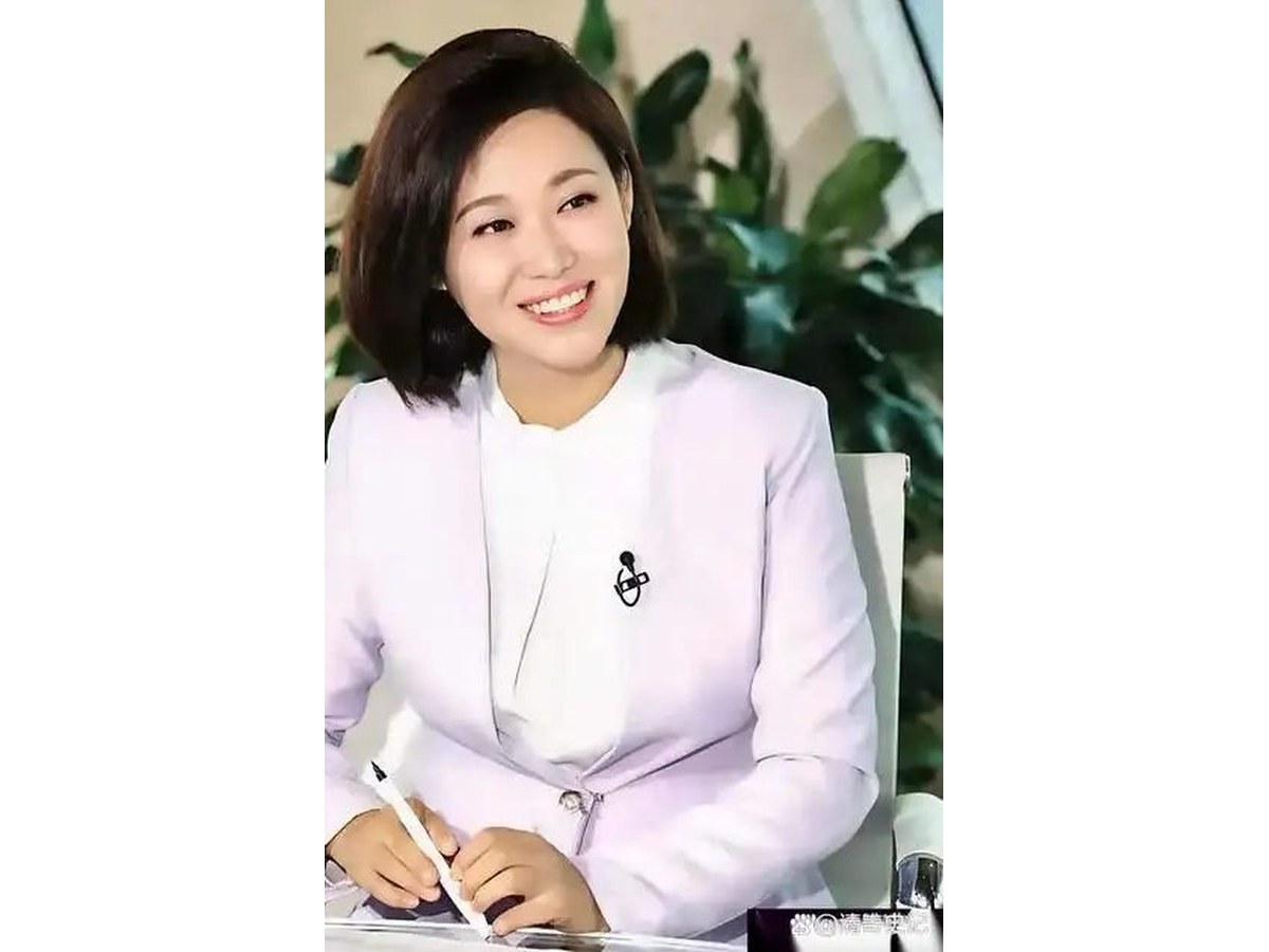 女主持人致辞