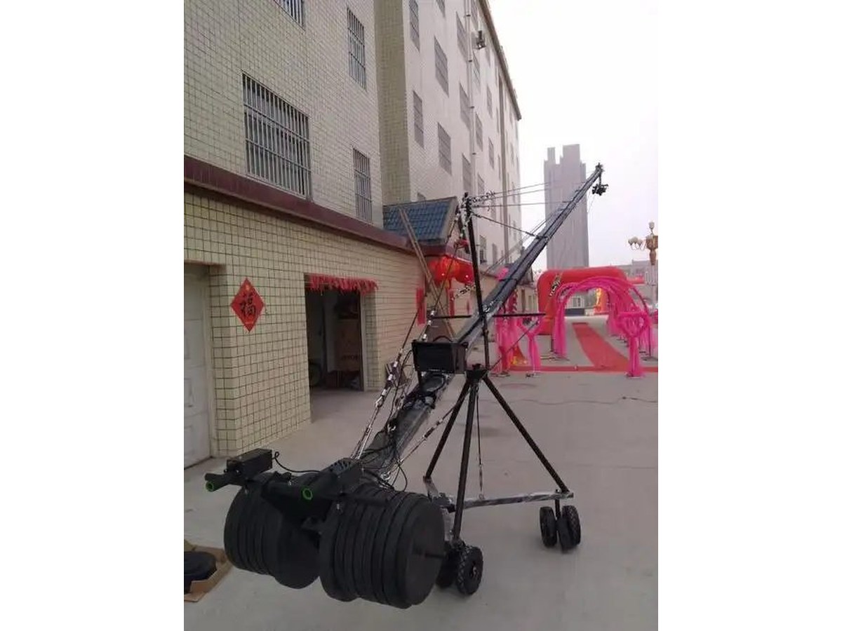 摇臂摄像机拍摄