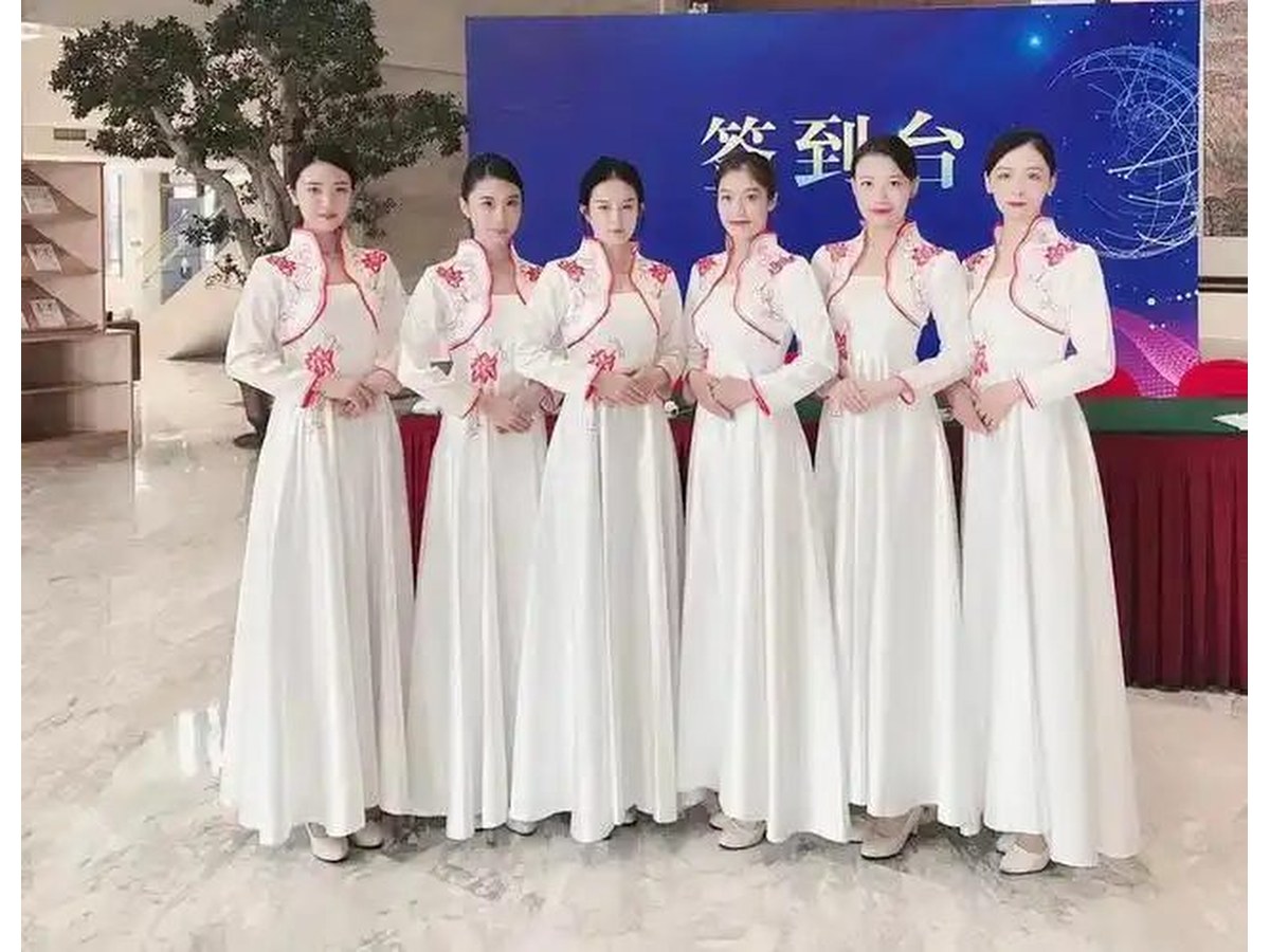 礼仪迎宾服务