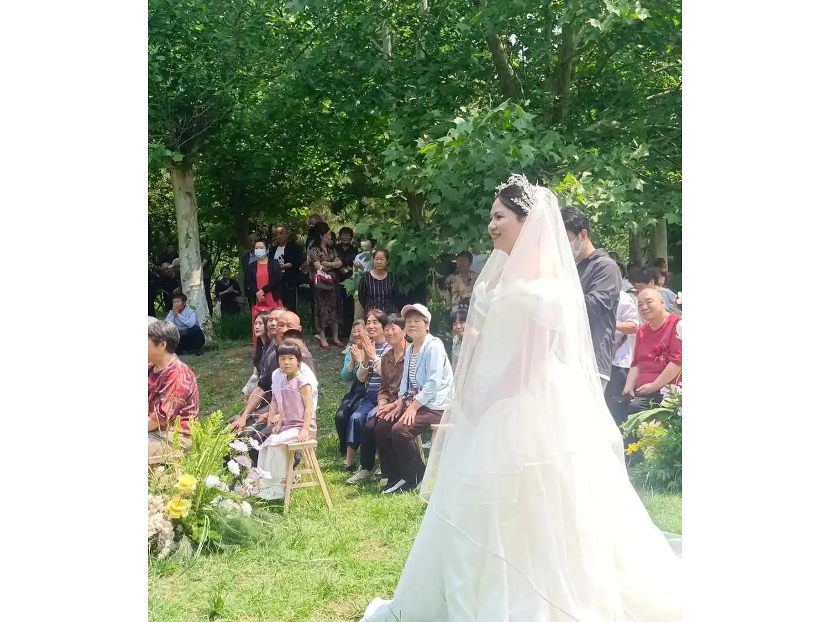 户外草坪婚礼