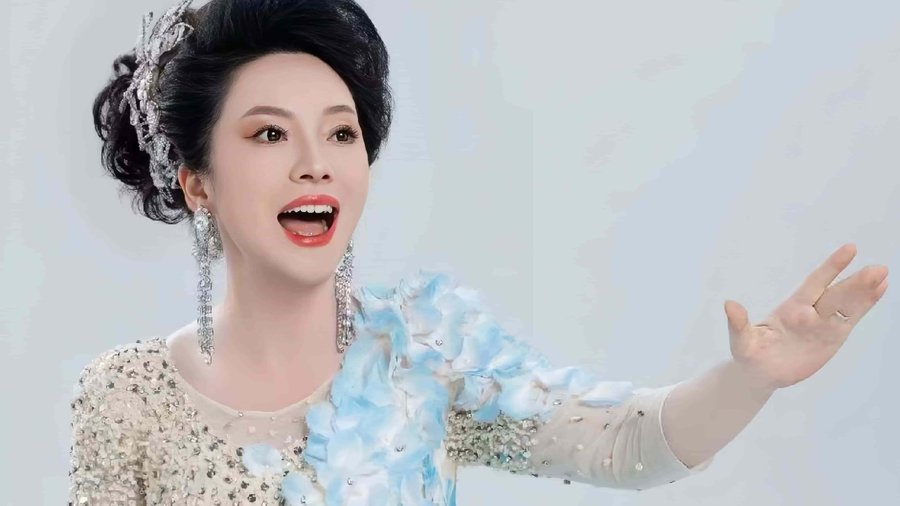 女歌手 潘潘