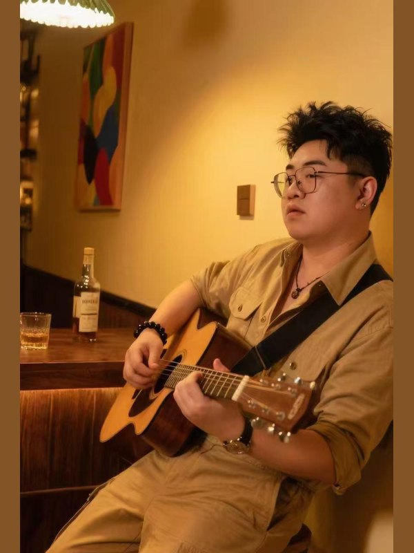 半翼之骸乐队 歌手 佩林