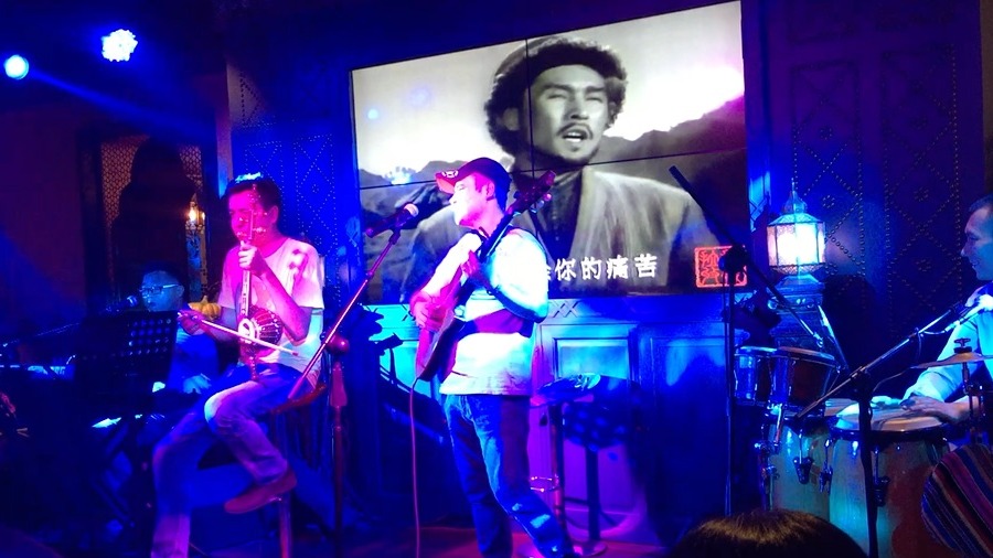 凯山 男歌手 音乐人 吉他弹唱