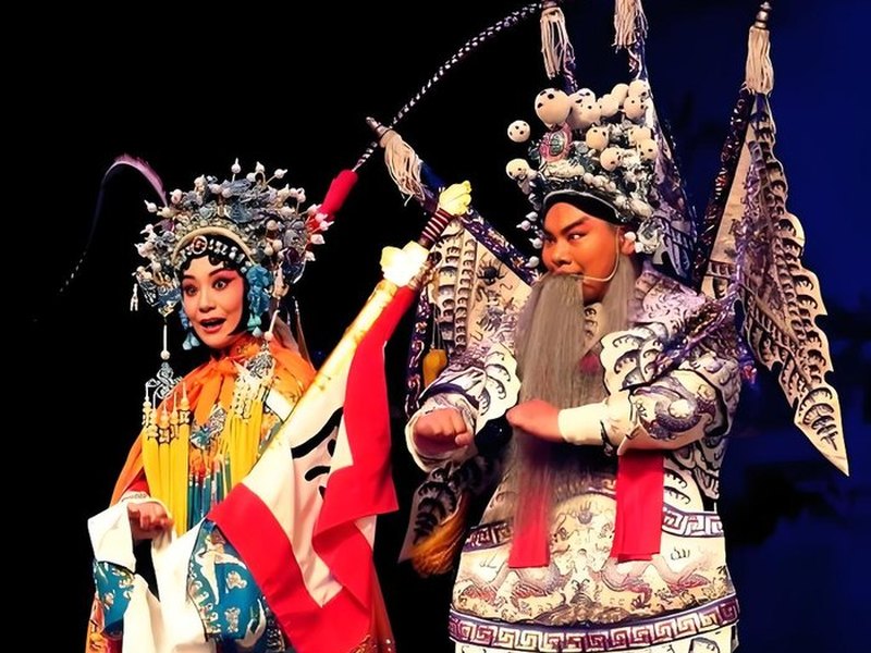 豫剧演出 - 戏曲武生旦角双演员同台表演