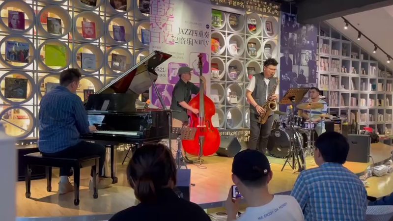 Tuesday 乐队 室内乐演出