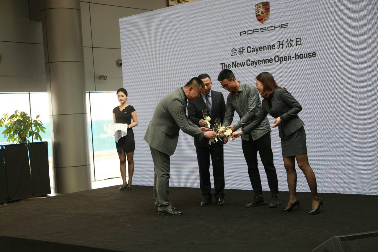 乌鲁木齐摄影摄像摄影团队怎么选：以产品静物拍摄等项目为例