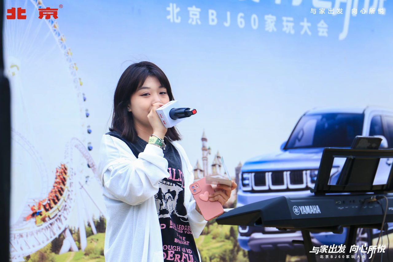 乌鲁木齐摄影摄像现场花絮：张雅茹商业摄影