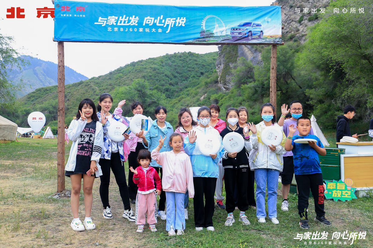 乌鲁木齐摄影摄像现场花絮：产品静物拍摄